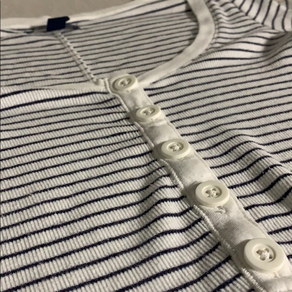 Buttoned Striped tee - Picture 2 of 3